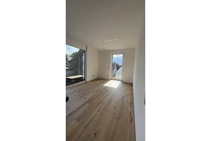 Erstbezug mit Terrasse: Stilvolle 3-Zi.-Wohnung + Einbauküche inklusive | KfW-40 - Halle Westf.