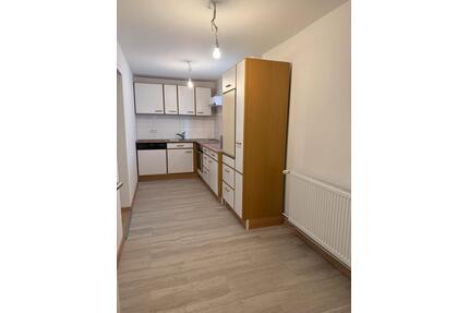 Drei Zimmer Wohnung - 1.200,00&nbsp;EUR Kaltmiete, ca.&nbsp; 90,00&nbsp;m&sup2; in Eutingen im Gäu (PLZ: 72184)