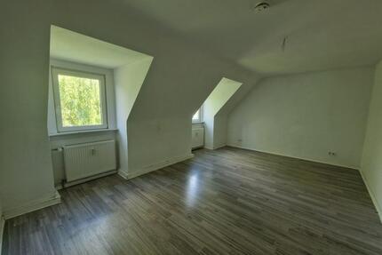 Zuhause ist: Ihr Rückzugsort unterm Dach – 3 Zimmer in Werdohl-Königsburg