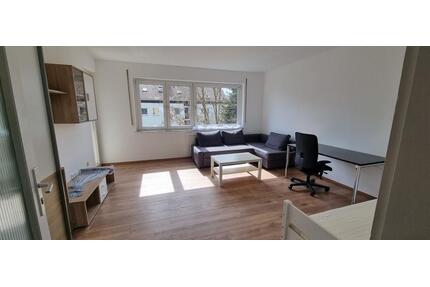 Schönes, ruhiges Zimmer bei Porsche Stammheim - Stuttgart Neuwirtshaus