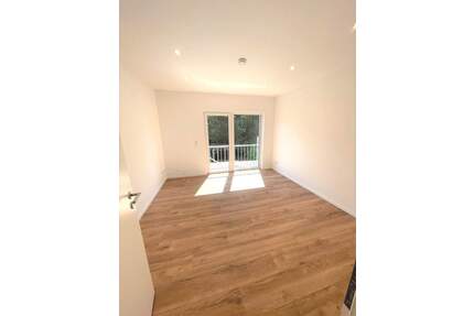 Kernsanierte 2 Zimmer Wohnung im 1. Obergeschoss zu vermieten - Halver