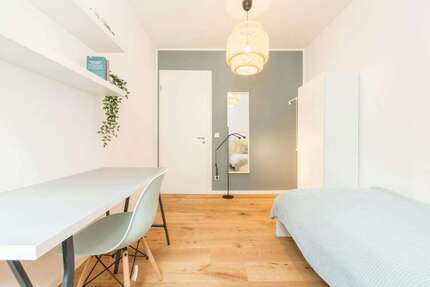 WG-Zimmer in Berlin 700,00 € 10 m²