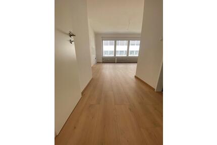 Helle & freundliche 2 Zimmer Wohnung am Jahnplatz - renoviert - Bielefeld