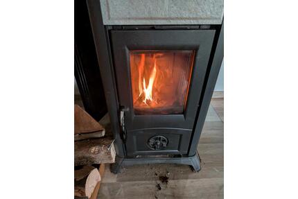 80 m² Wohnglück: Teilmöbliertes Zimmer (12,5 m²) – Nur für Frauen - Bad Kissingen