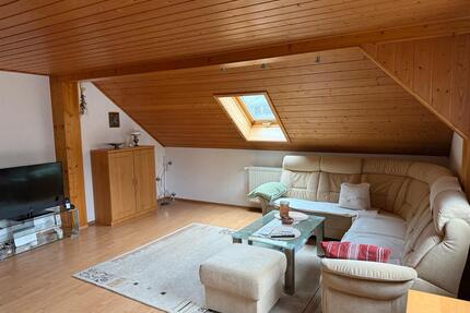 Vermiete 3 Zimmer Dachgeschosswohnung - neues Bad - Oberkotzau