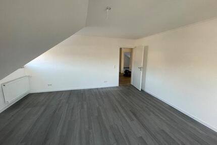4,5 Zimmer Wohnung mit Balkon in Bischoffen-Oberweidbach