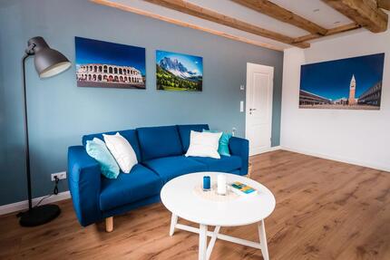 Gemütliche 2-Zimmer-DG-Wohnung in Breckenheim | EBK & Garten - Wiesbaden Bierstadt