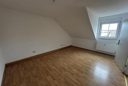Helles WG Zimmer in 3er WG frisch renoviert Flamersheim ideal für Pendler & Studenten - Euskirchen Dom-Esch