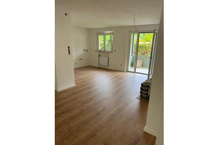 Komplett renovierte 3 Zimmer Wohnung mit tollem Badezimmer - Feldkirchen