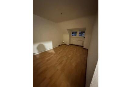 Wg Zimmer zu vermieten - 800,00&nbsp;EUR Kaltmiete, ca.&nbsp; 25,00&nbsp;m&sup2; in Köln (PLZ: 50769) Chorweiler