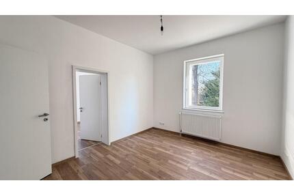 Einziehen. Durchatmen. Zuhause sein – 4 Zimmer im Erdgeschoss, komplett neu gedacht! - Leuna
