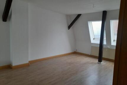 Charmante 1-Zimmer Dachgeschosswohnung in Zeitz