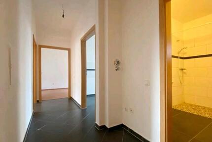 2 Zimmer Wohnung in Hellesdorf - 950,00&nbsp;EUR Kaltmiete, ca.&nbsp; 68,00&nbsp;m&sup2; in Berlin (PLZ: 12627) Marzahn-Hellersdorf