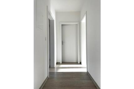 Frisch renovierte 3-Zimmer Wohnung mit brandneuem Badezimmer! - Dortmund Huckarde