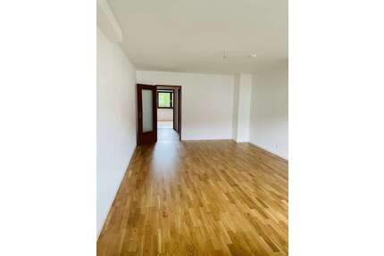 Wohnung zum Mieten in Nürnberg 1.035,70 € 87.92 m²