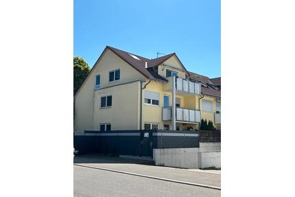 Helle 3-Zimmer DG Wohnung inkl. TG - Affalterbach