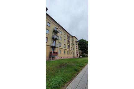 Großzügige 2-Zimmer mit Laminat, Balkon und Wannenbad in zentraler Lage! - Chemnitz