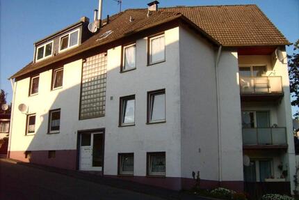 ### ab sofort in RS Reinshagen, 1,5 Zimmer mit Küche und Möbel - Remscheid