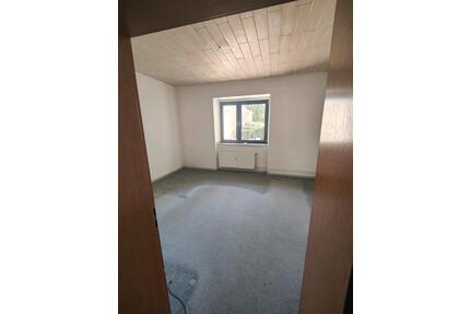 2,5 ZIMMER ERDGESCHOSS WOHNUNG OB NÄHE BERO CENTER JOBCENTER - Oberhausen Alstaden