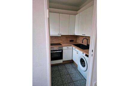 1-Zimmer Wohnung - 750,00&nbsp;EUR Kaltmiete, ca.&nbsp; 32,00&nbsp;m&sup2; in Berlin (PLZ: 14193) Charlottenburg-Wilmersdorf