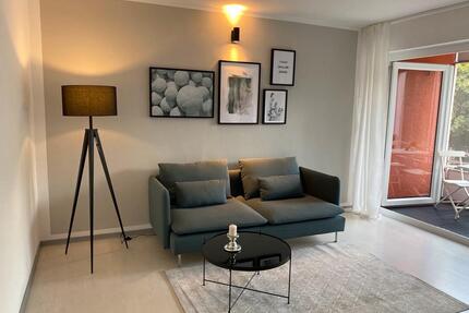 Modernes & möbliertes 2,5 Zimmer Apartment mit Parkplatz & Balkon - Wolfsburg Detmerode
