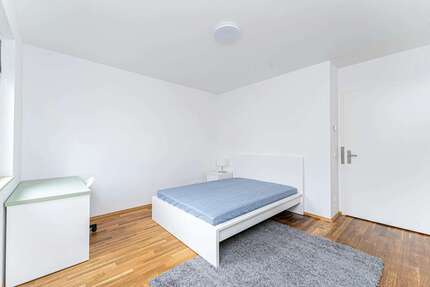 WG-Zimmer in Berlin 700,00 € 15.6 m²