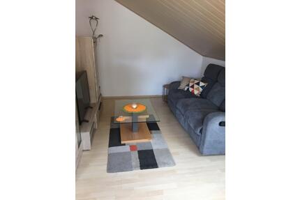 Schöne helle 2 Zimmer Dachgeschoss Wohnung möbliert zu vermieten - Bad Kissingen