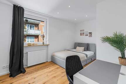 WG-Zimmer in München 870,00 € 13 m²