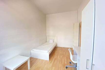WG-Zimmer in Berlin 690,00 € 12 m²