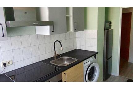 2 Zimmer Wohnung, frisch renoviert, neue EBK, 1. OG - Limbach-Oberfrohna