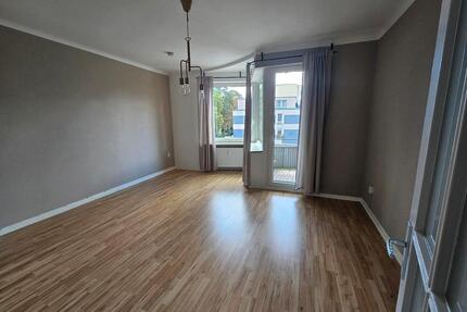 Untermiete bis 29. Nov. Hohenfelde 2-Zimmer mit Balkon Wohnung - Hamburg
