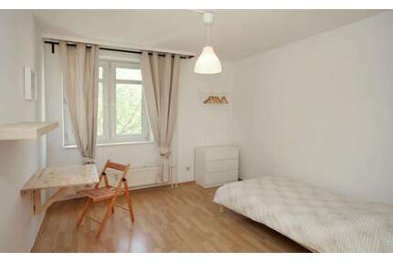 WG-Zimmer in Berlin 590,00 € 10 m²