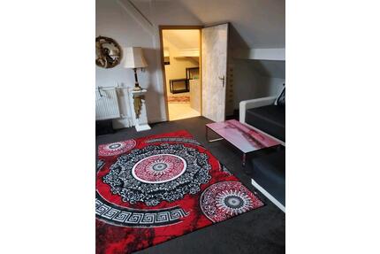 Dachgeschoss 2 Zimmer ab 01.07.26 Frei nur für 2 Person. - Hamburg Billstedt