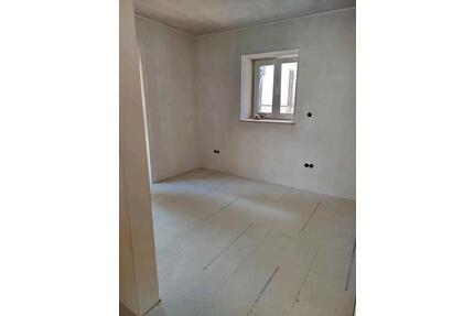 kernsanierte 3, 5 Zimmer Wohnung - Bad Reichenhall