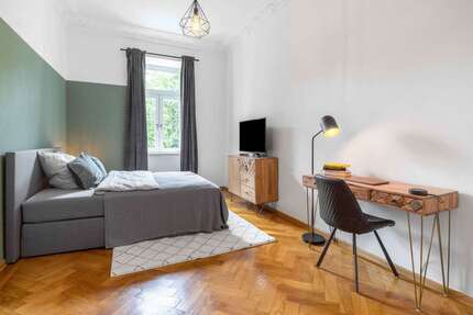 WG-Zimmer in München 950,00 € 18 m²