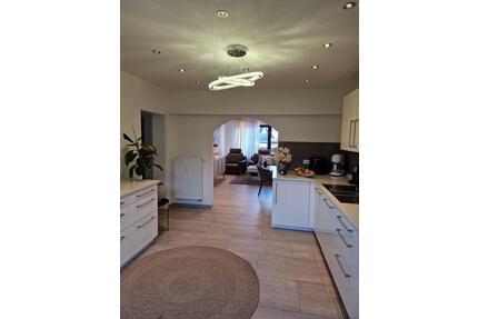 Moderne 4 Zimmer Wohnung in Delbrück (kernsaniert)