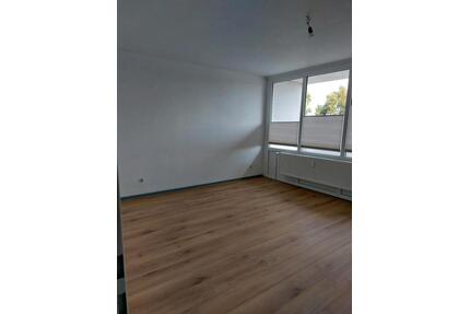 2 Zimmer Wohnung . Haustiere: NEIN. - Schleswig
