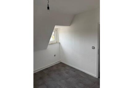 Helle Wohnung mit separatem Schlafzimmer in Bielefeld – frisch re