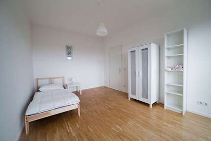 WG-Zimmer in München 855,00 € 18 m²