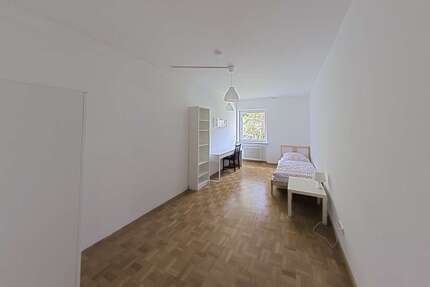 WG-Zimmer in München 900,00 € 17 m²