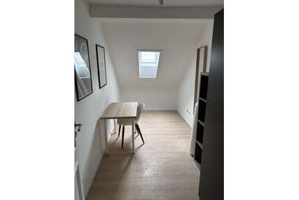 WG-Zimmer in Stuttgart 600,00 € 10 m²
