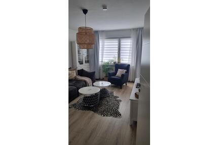 Schöne, frisch renoveriete Drei-Zimmer Wohnung in Moers-Repelen, 2. OG