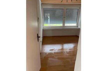 3 Zimmer Wohnung - 1.200,00&nbsp;EUR Kaltmiete, ca.&nbsp; 104,00&nbsp;m&sup2; in Baltmannsweiler (PLZ: 73666)