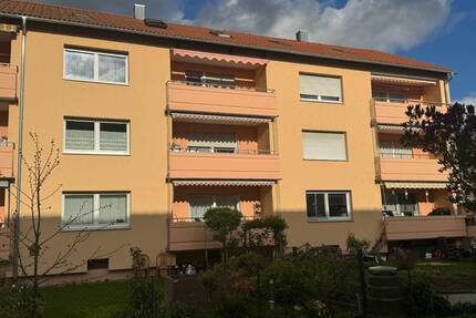 Helle und schöne 3 Zimmer Wohnung mit Garage,Balkon, Garten im 2.OG zu vermieten. Rügländer Viertel - Ansbach