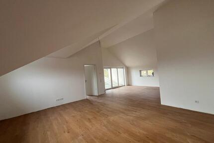 Exklusive 3,5-Zimmer Wohnung mit Loggia und 138qm Wohnfläche - Engelskirchen
