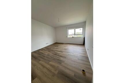 Erstbezug nach Kernsanierung Fußbodenheizung 2 Zimmer mit Gartennutzung - Essen Stadtbezirk III