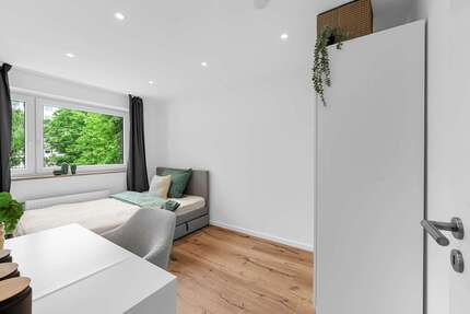 WG-Zimmer in München 700,00 € 10 m²