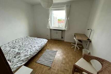 WG-Zimmer in München 990,00 € 25 m²