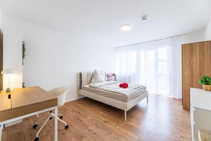WG - Zimmer mit Balkon, *groß - neu saniert* + WLAN - Nürnberg Langwasser