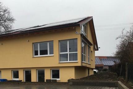 3-Zimmer Dachgeschoss Wohnung - 800,00&nbsp;EUR Kaltmiete, ca.&nbsp; 75,00&nbsp;m&sup2; in Bisingen (PLZ: 72406)